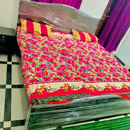 Radhey Krishna Home Stay Mathura Exterior photo